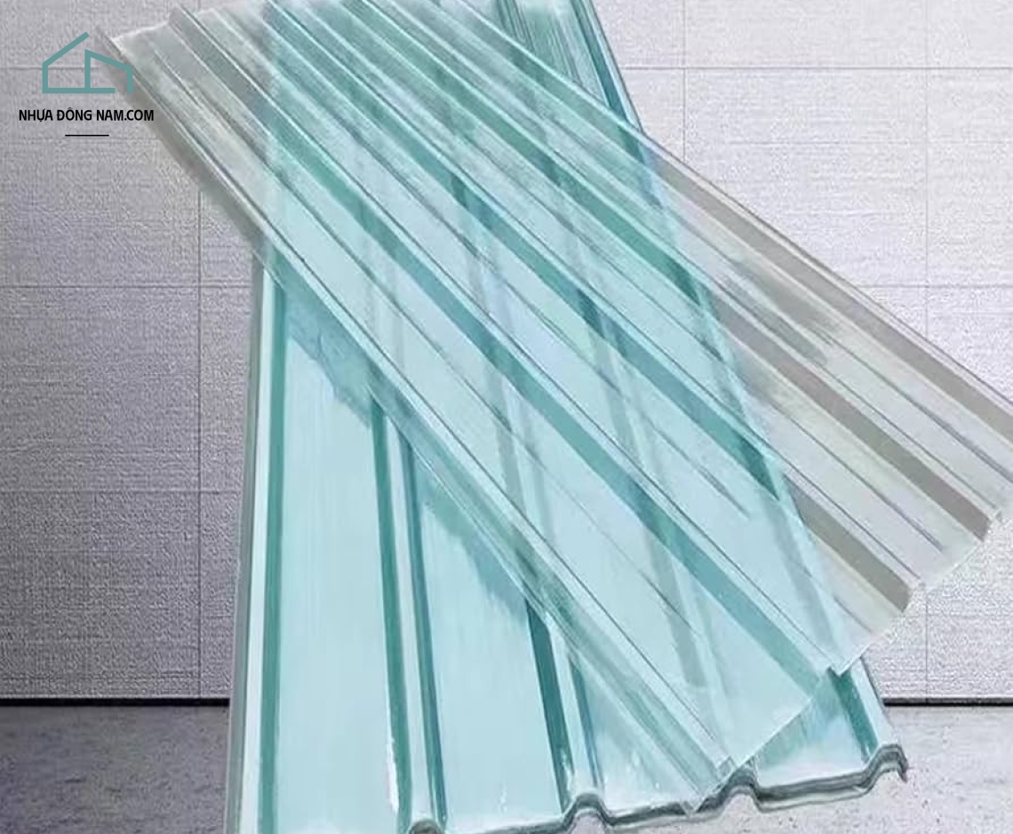 TÔN NHỰA LẤY SÁNG